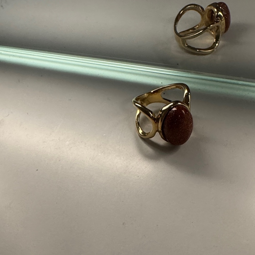 Gold-Tone Ring with Brown Glitter Stone